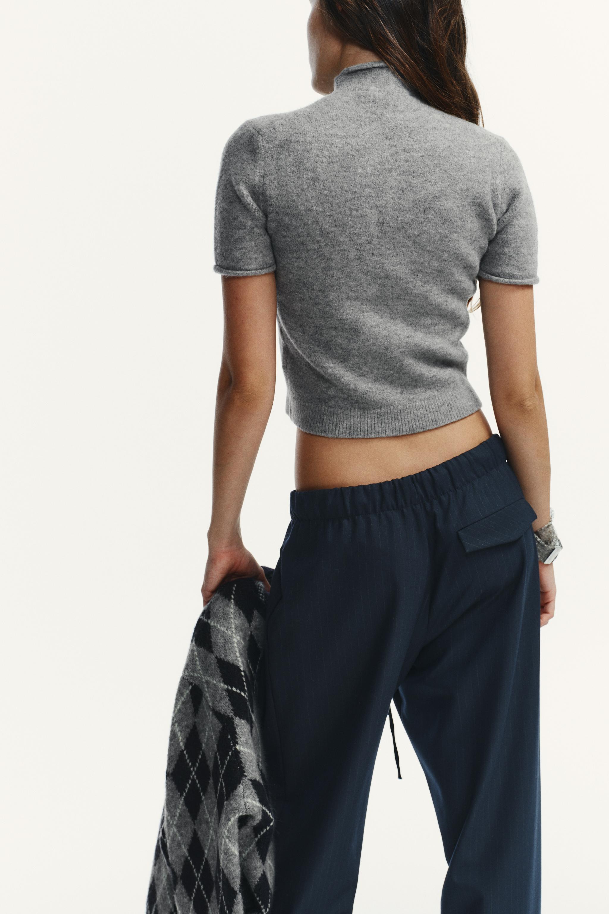 SOFT KNIT SHORT SLEEVE SWEATER